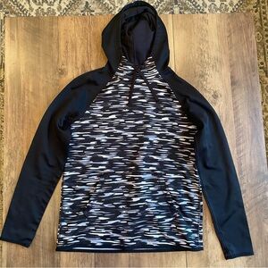 Nike • Black & White Therma Fit Hoodie • Size Small • EUC